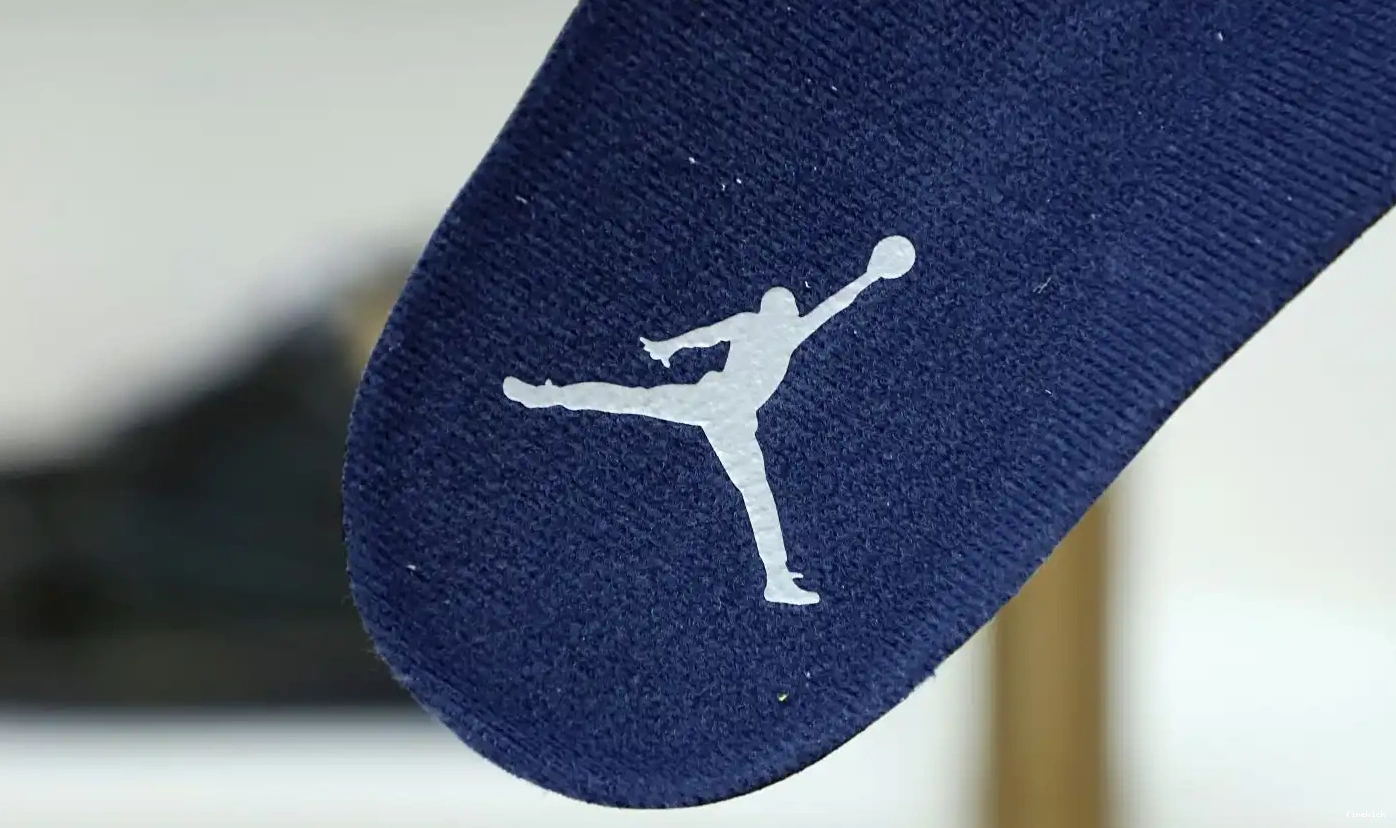 “GEORGETOWN” AIR JORDAN 6 0412
